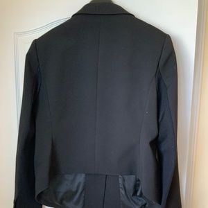 BCBG  MaxAzria low-high Blazer